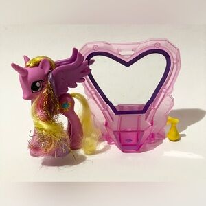 2013 My Little Pony FiM G4 Princess Cadance Crystal Jewel Salon Toy Playset